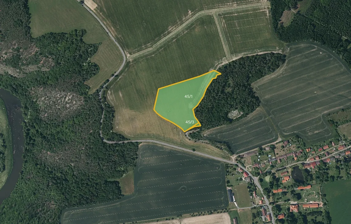 Prodej pole 21457 m²